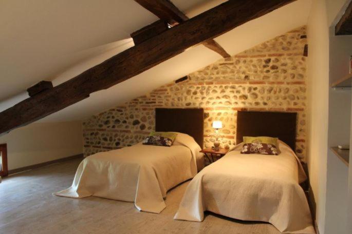 Terre De Garance Bed & Breakfast Lagardelle-sur-Leze Bilik gambar